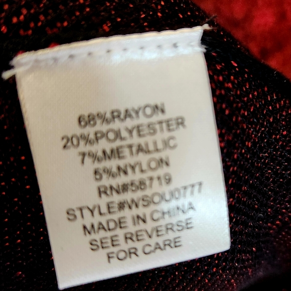 Sparkly Red Metallic NWOT Sweater L)  Holiday Gradient V-Neck Sparkly Size 2X - Picture 8 of 8